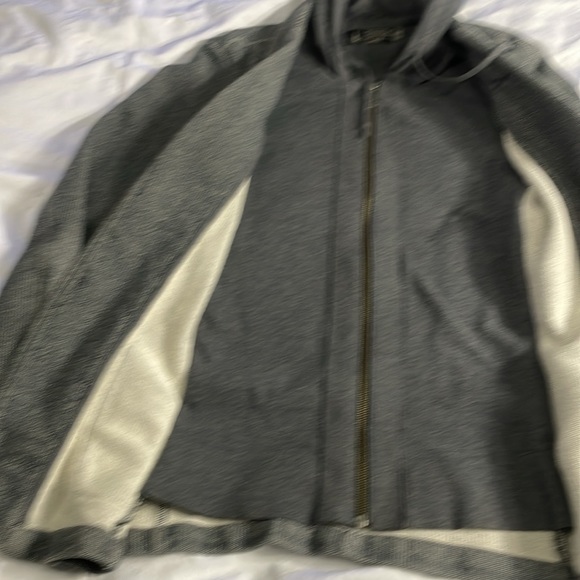Howe Men’s zip-up and button-up jacket with hoodie attached inside Size Large - Picture 3 of 7
